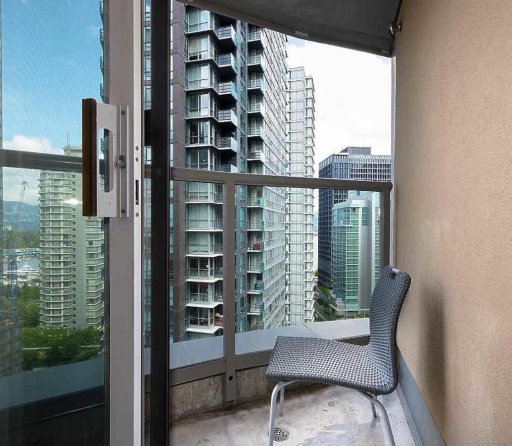 Robson & Granville Luxury Suite Vancouver Eksteriør billede